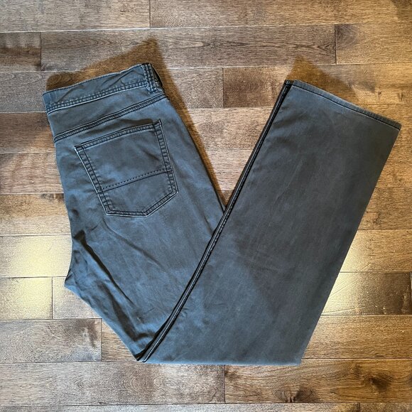 Kirkland Signature Men’s Pants Gray Size 36x34 Cotton Blend Casual Straight Fit - Picture 1 of 6